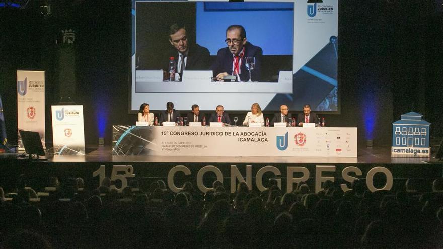 Imagen de la mesa presidencial de la inauguración del XV Congreso de la Abogacía