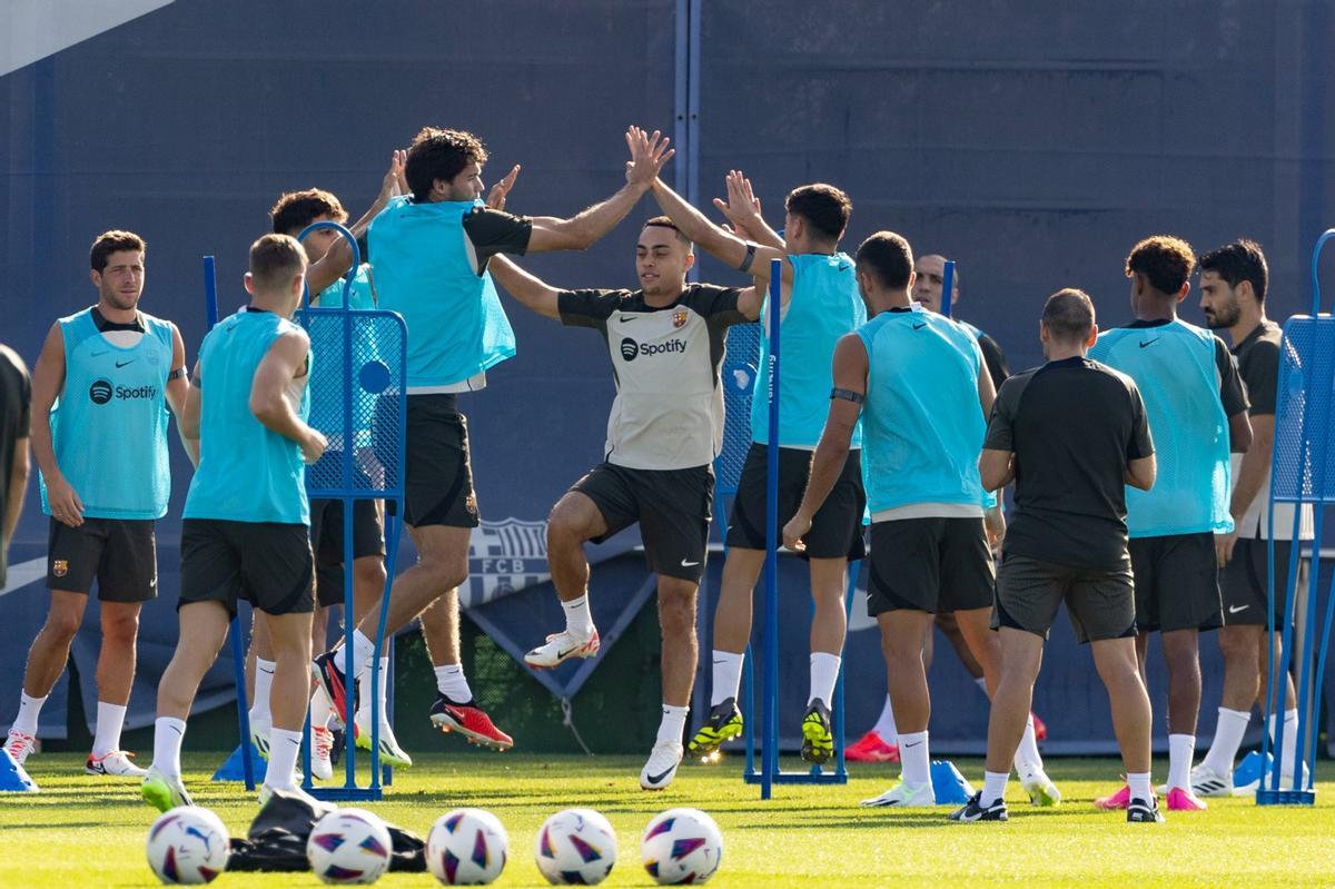 ¡Buenas noticias para Xavi! Íñigo ya entrena con el grupo antes del Barça - Cádiz