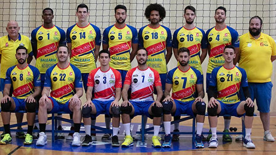 La plantilla del conjunto de Vila, que tratará de dar mucha guerra en la Superliga masculina de voleibol.