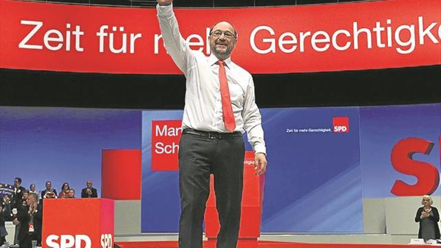 Martin Schulz: «Angela Merkel es un peligro para la democracia»