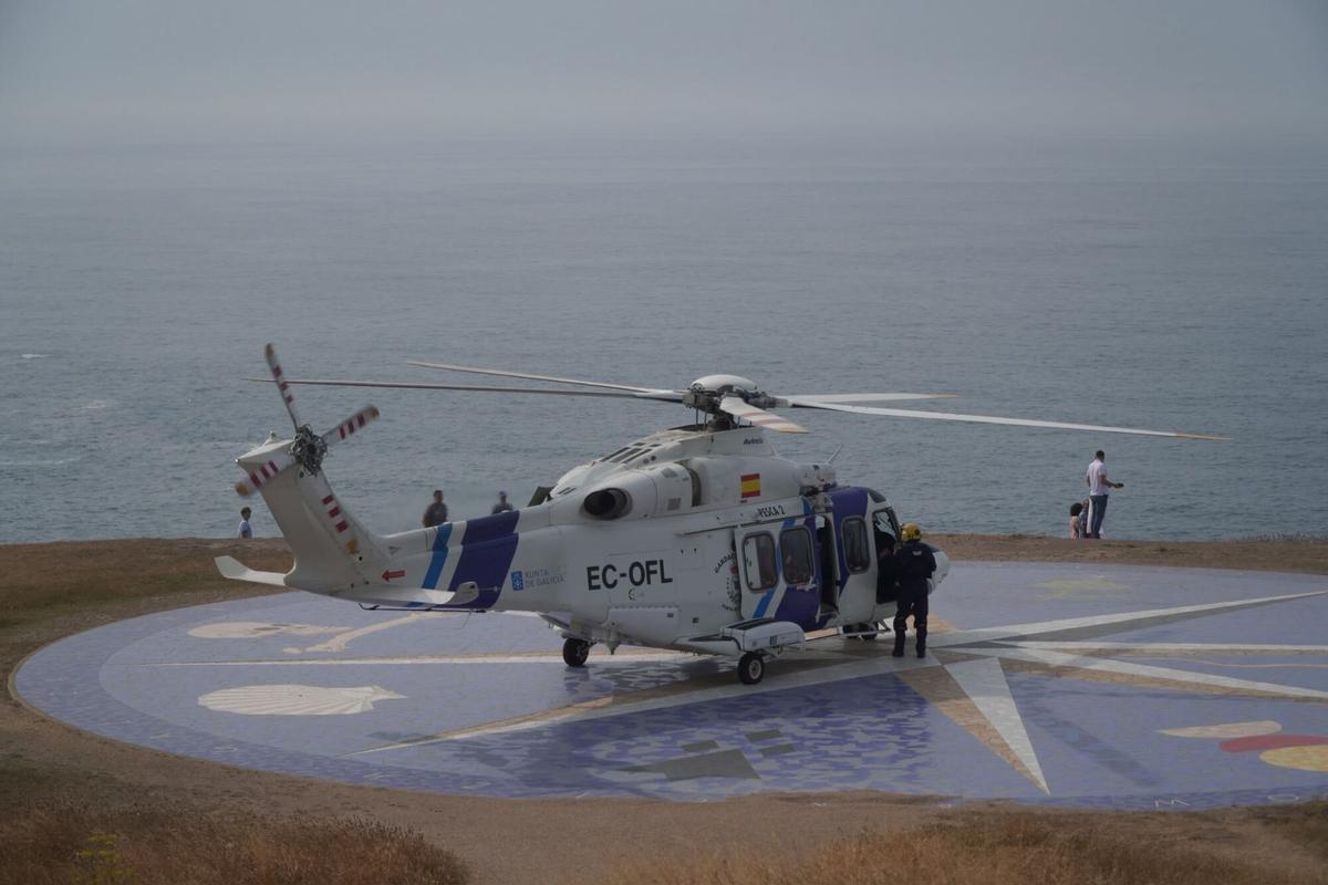 Evacuación de una persona en el entorno de la Torre de Hércules