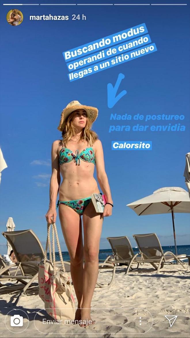 Marta Hazas con bikini estampado en la playa