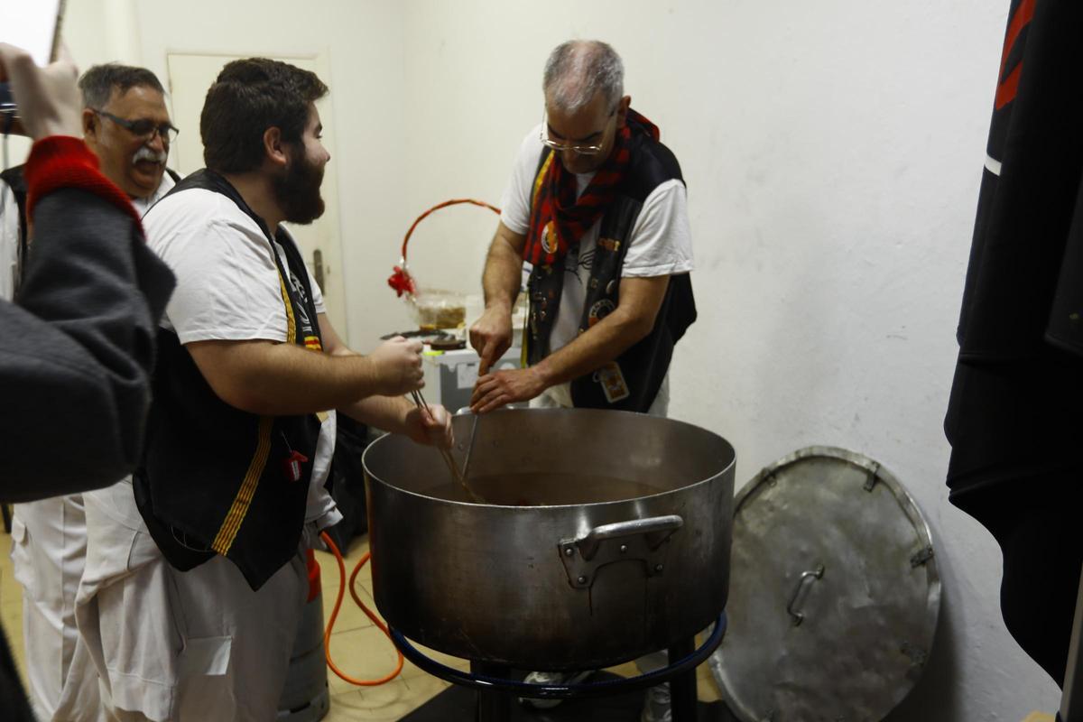 En imágenes | Una Cincomarzada atípica en Zaragoza: el Tío Jorge vacío y las máquinas trabajando en San Miguel y La Romareda