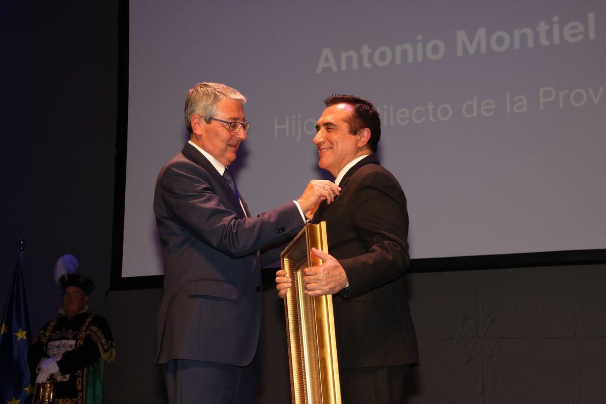 La Diputación nombra al pintor Antonio Montiel, Hijo Predilecto de la Provincia