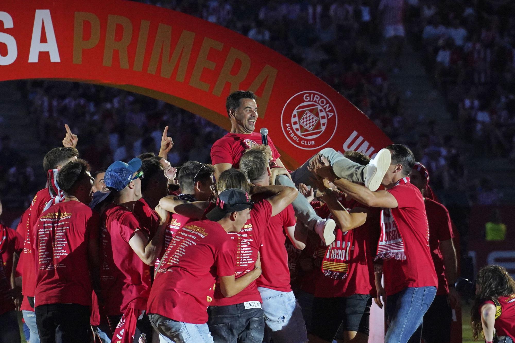 Les millors imatges de la rua de celebració del Girona i el Bàsquet Girona