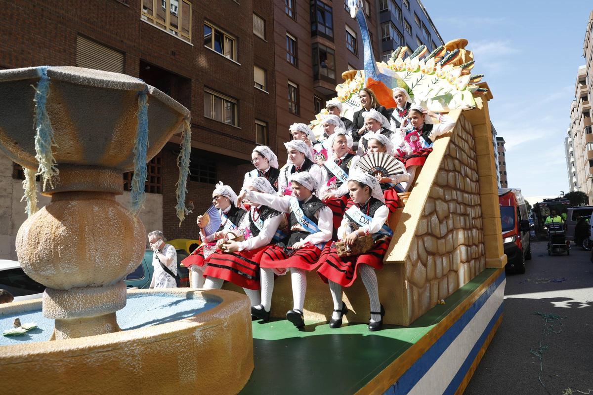 EN IMÁGENES: El desfile de carrozas del lunes de Pascua