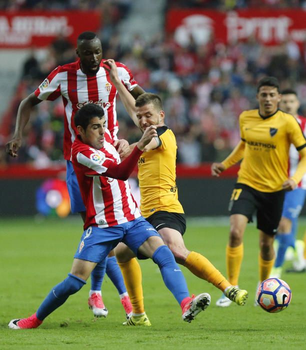 El partido entre el Sporting y el Málaga, en imágenes