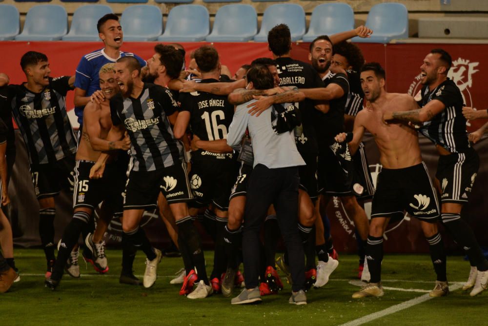 Así ha celebrado el FC Cartagena la victoria que les ha dado el ascenso a Segunda División