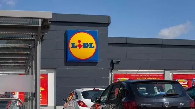 Mañana se esperan colas kilométricas en Lidl para hacerse con el moldeador de pelo 5 en 1: es como el de Dyson pero cuesta menos de 30 euros