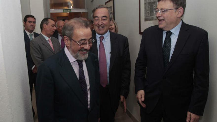 José Vicente González, Juan Rosell y Ximo Puig, ayer, en la asamblea de Cierval en Valencia