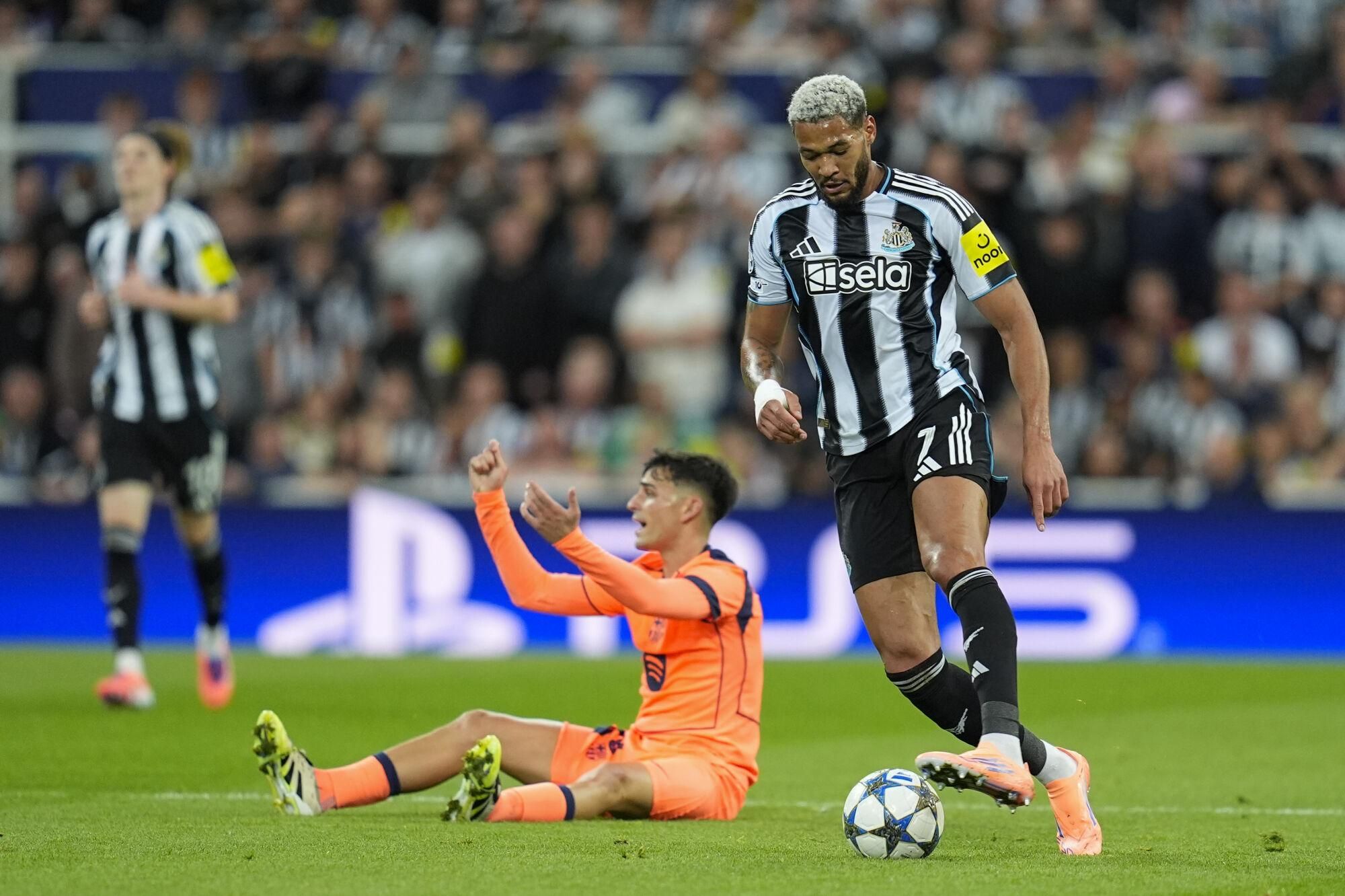Joelinton of Newcastle United in action during the UEFA Champions League 2025/26 League Phase MD1 match between Newcastle United FC and FC Barcelona at St James' Park on September 18, 2025 in Newcastle upon Tyne, England. AFP7 18/09/2025 ONLY FOR USE IN SPAIN. Dennis Agyeman / AFP7 / Europa Press;2025;SPAIN;SPORT;ZSPORT;SOCCER;ZSOCCER;Newcastle United FC v FC Barcelona - UEFA Champions League 2025/26 League Phase MD1;