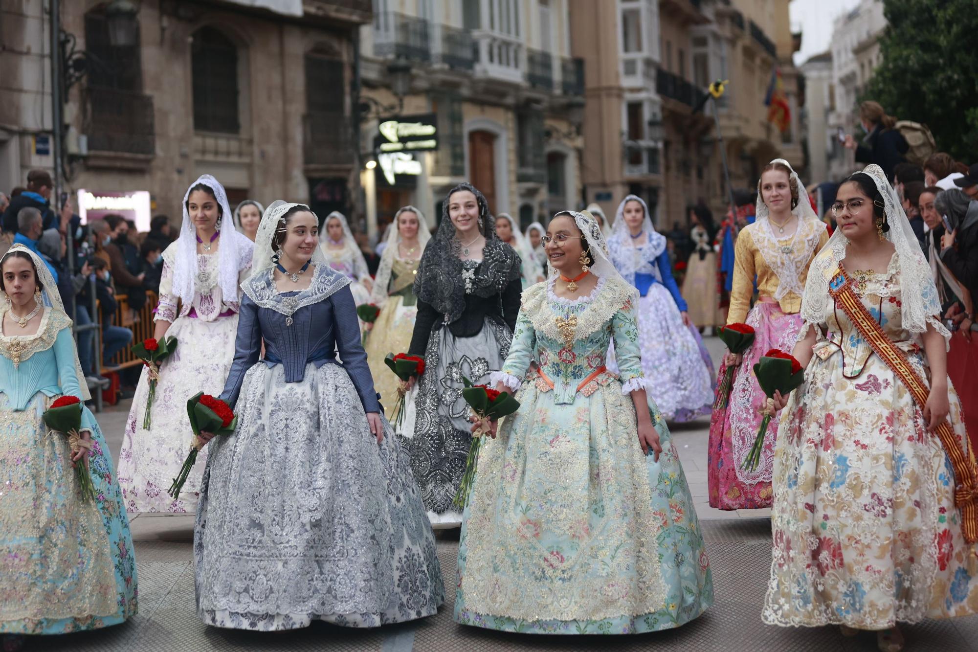 Búscate en el segundo día de ofrenda por la calle Quart (entre las 18:00 a las 19:00 horas)