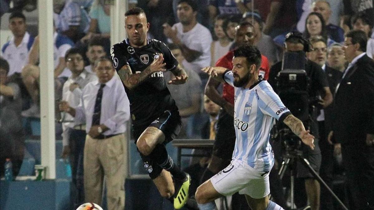 Gremio venciió a Atlético Tucumán por la ida de los cuartos de final de la Copa Libertadores