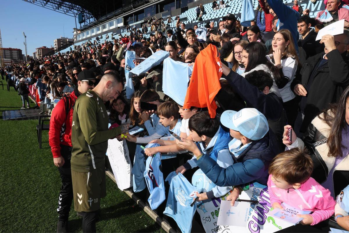 Un regalo de los 'Reyes celestes': fiesta en el entreno a puertas abiertas en Balaídos