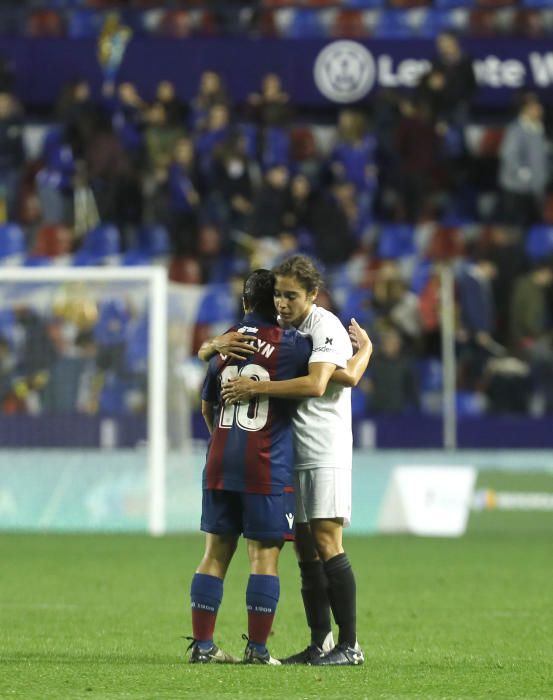 Derbi entre el Levante UD femenino y el Valencia CF femenino.