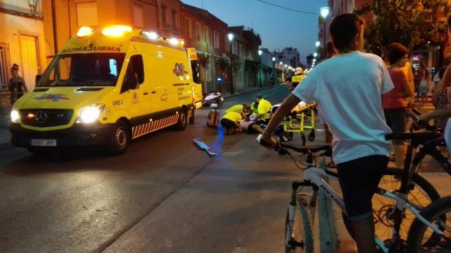 Motorista herido tras sufrir una caída en Alcantarilla