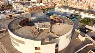 El pleno de Pilar de la Horadada aprueba el proyecto para demoler el polémico edificio de "La Paloma"