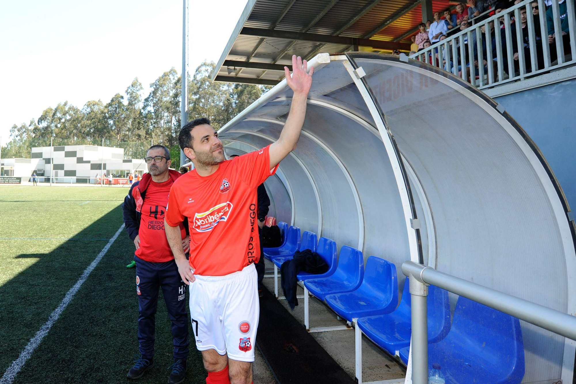 El 'one man club' gallego: Vicente cuelga las botas tras 19 temporadas en el Estradense