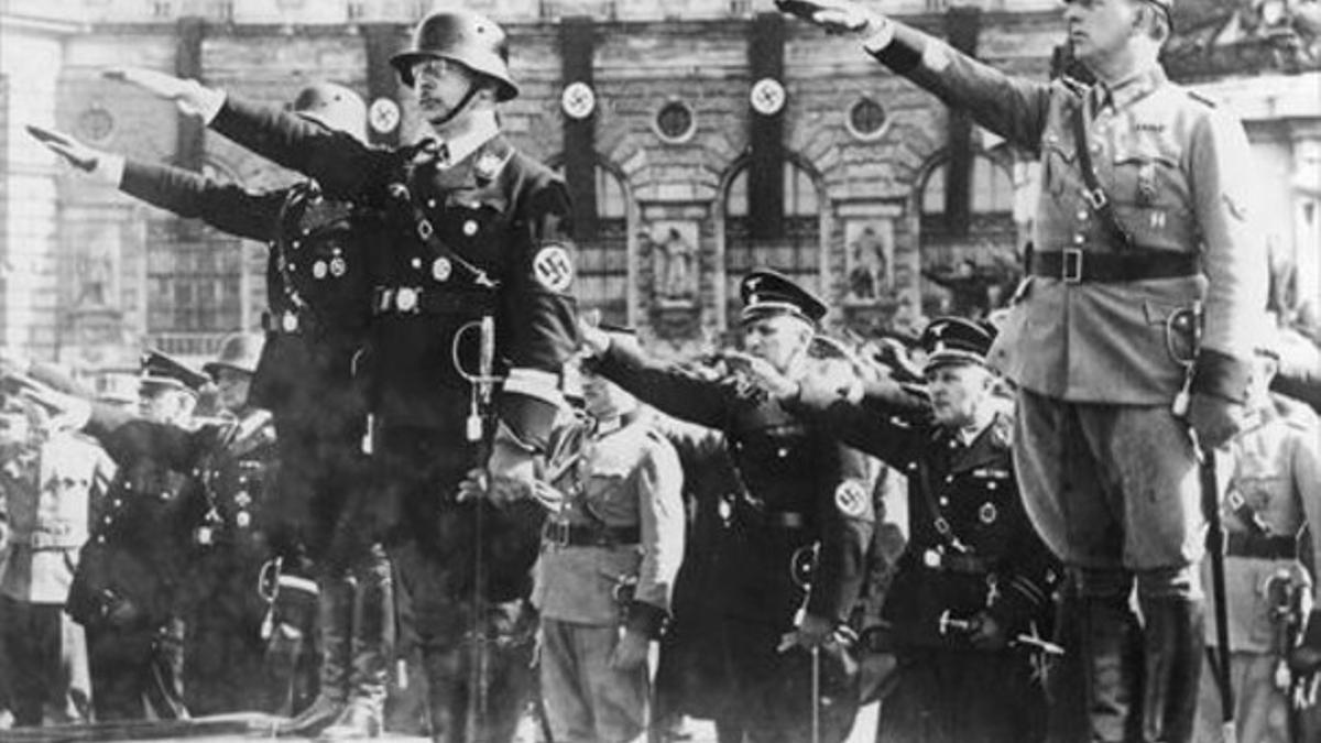 Himmler, durante un desfile nazi el 15 de marzo de 1938 para celebrar el 'Anschluss', o sea la incorporación de Austria a Alemania.