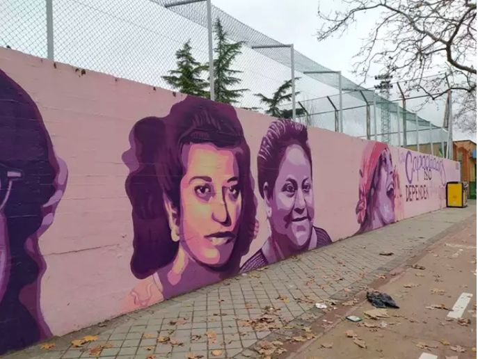 Mural feminista, en Ciudad Lineal