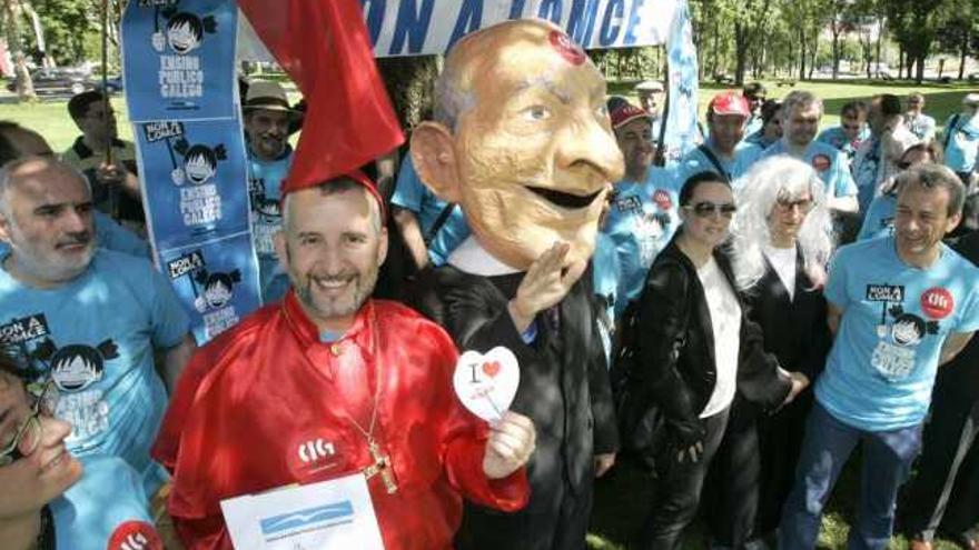 Parodia contra la reforma educativa en Santiago