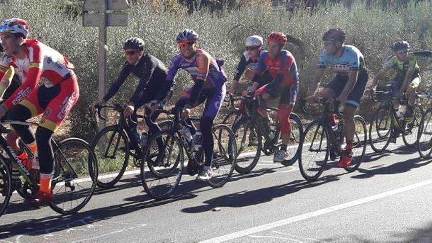 Un nuevo equipo ciclista se abre camino desde El Camp de Morvedre