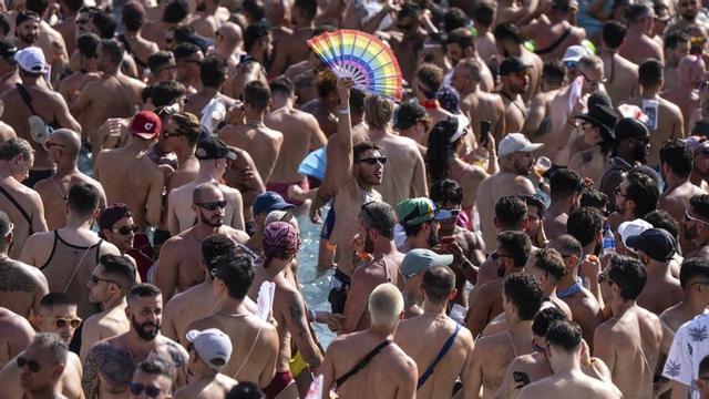 Eufòria sense fronteres a la  festa aquàtica  | C