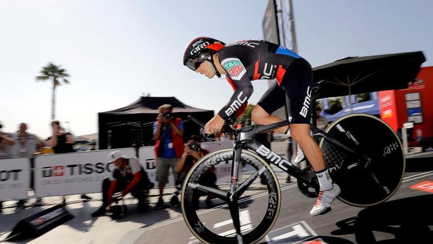 Rohan Dennis gana la primera etapa de la Vuelta