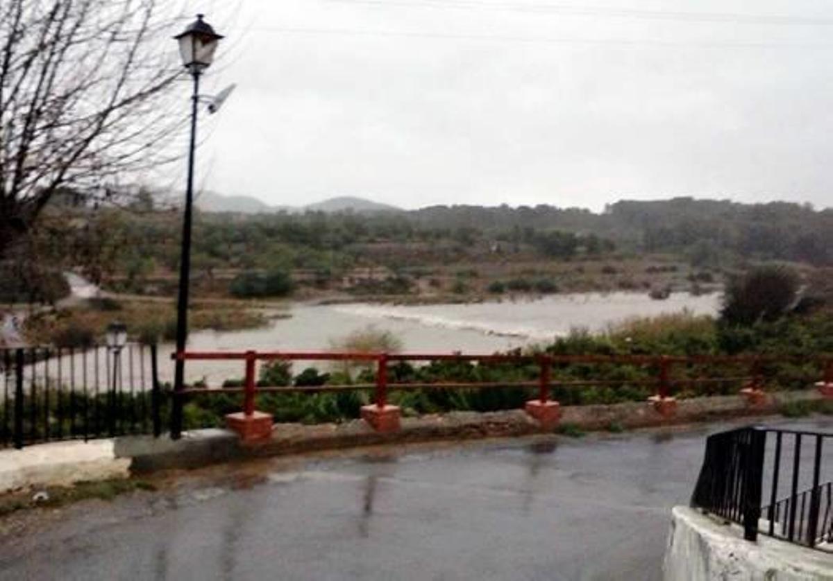 Calle del Río Palancia en Alfara