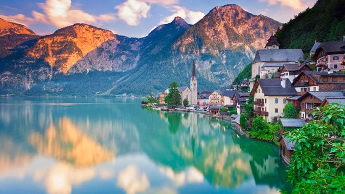 Vista de Hallstatt desde el lago.