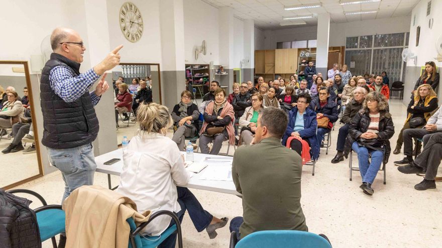 Seis meses para reparar la calle de Alicante que lleva un año cortada