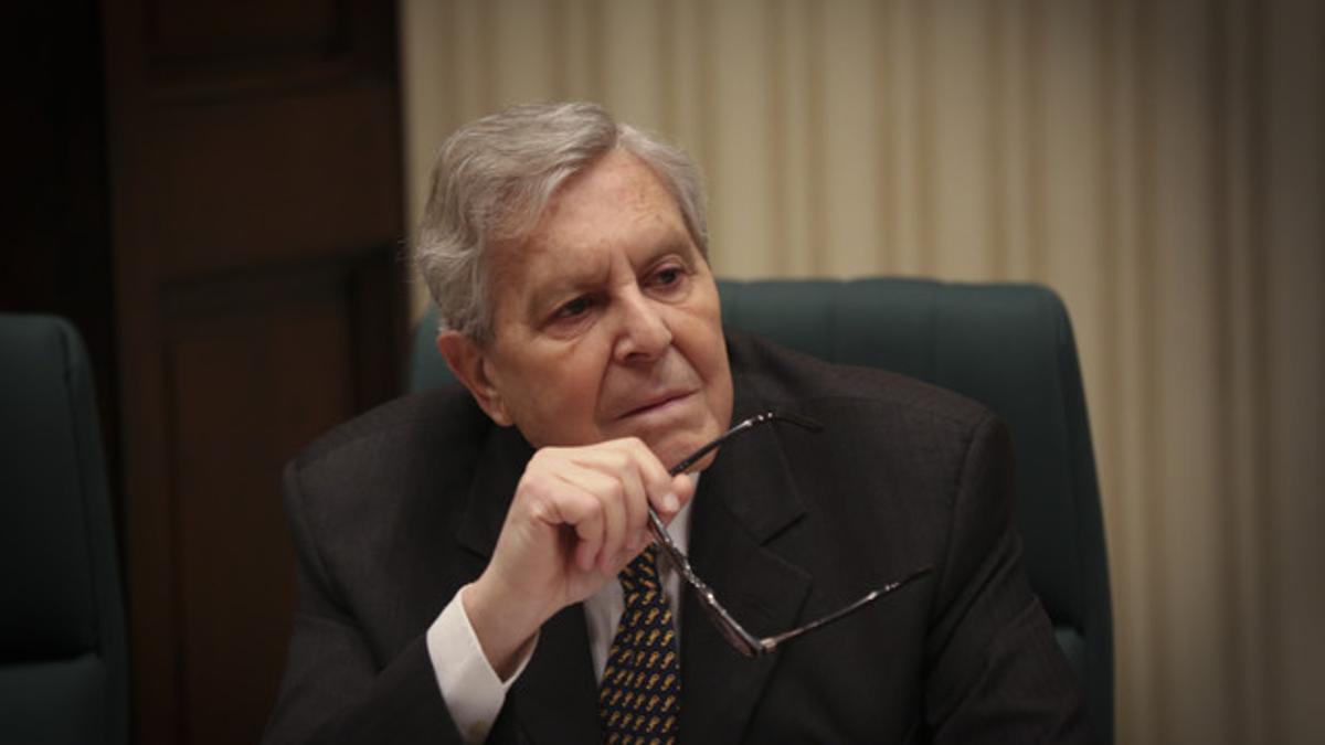 Carlos Jimenez Villarejo en la comision del caso Pujol en la sala 1 del Parlament de Catalunya, en enero del 2015.