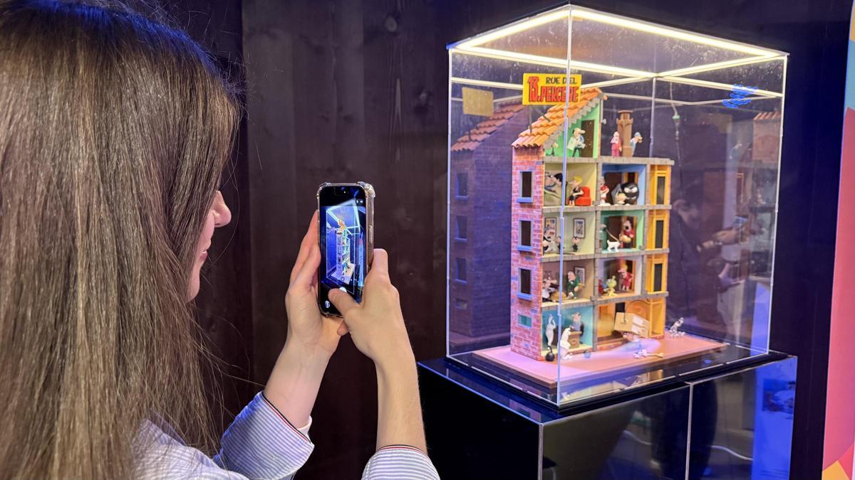 Barcelona homenajea a Francisco Ibáñez con un circuito urbano de dioramas dedicados a sus personajes