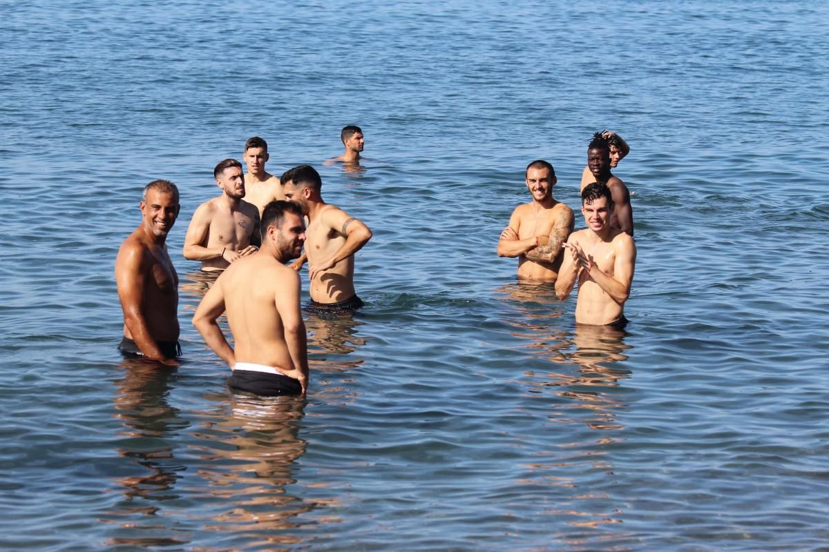 Vamos a la Playa, los jugadores del Córdoba CF se refrescan