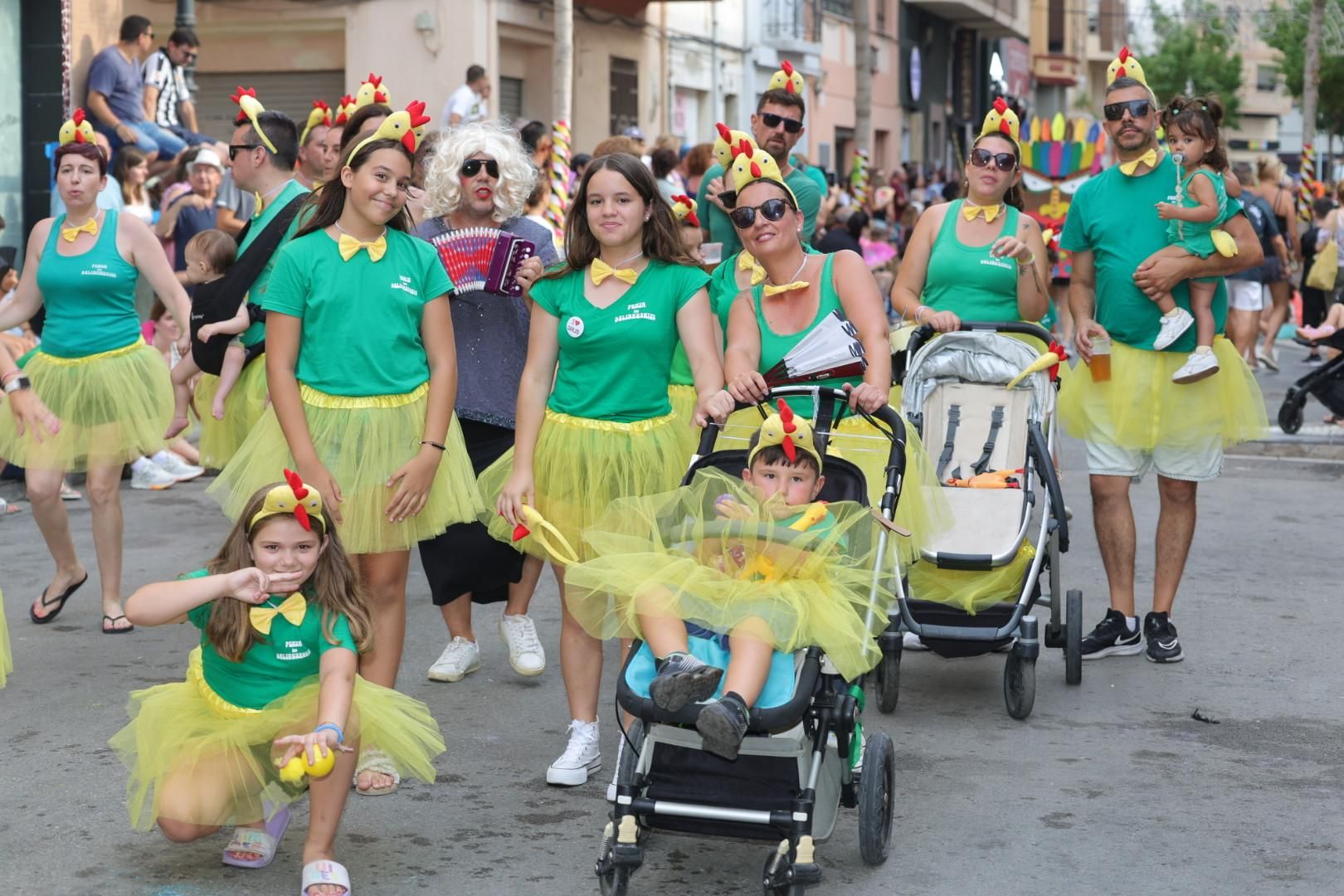 Galería | El Grau disfruta de su desfile de peñas