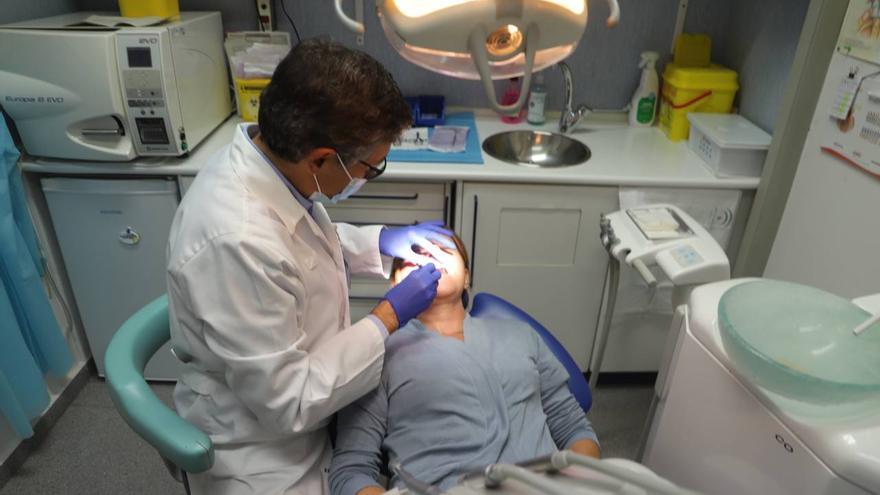 La Consejería de Salud insta a beneficiarse de asistencia bucodental gratuita en 30 centros en Córdoba