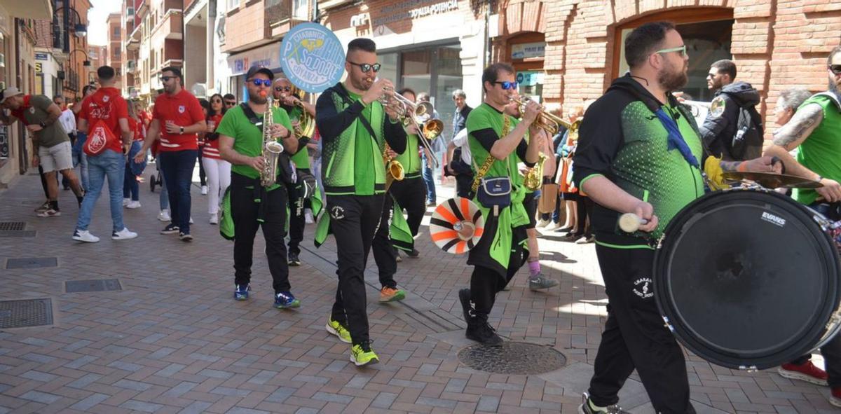 Pasacalles de música y diversión