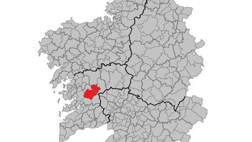 Sobre el mapa de Galicia, en rojo, los concellos que se van a unir: Cotobade y Cerdedo.