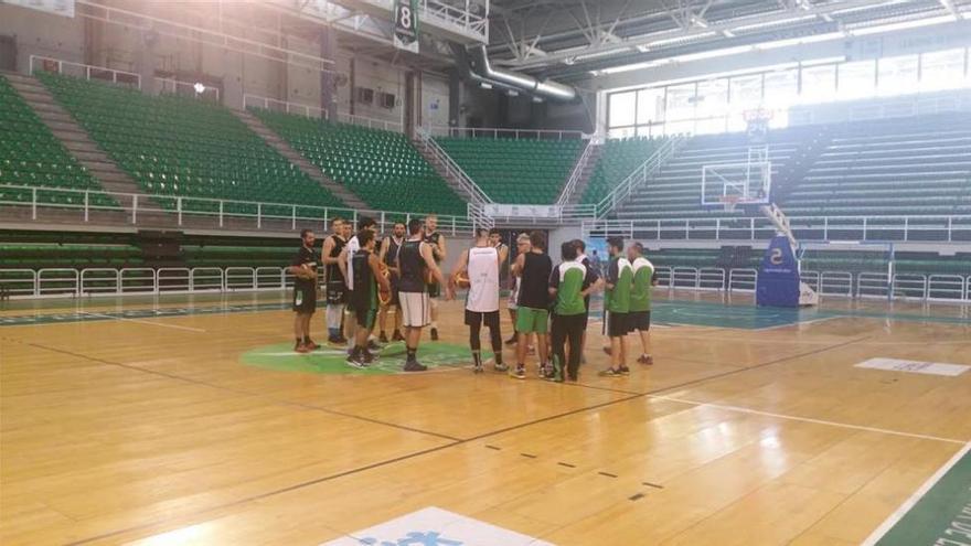 El Cáceres se reencuentra con su afición ante el Oporto