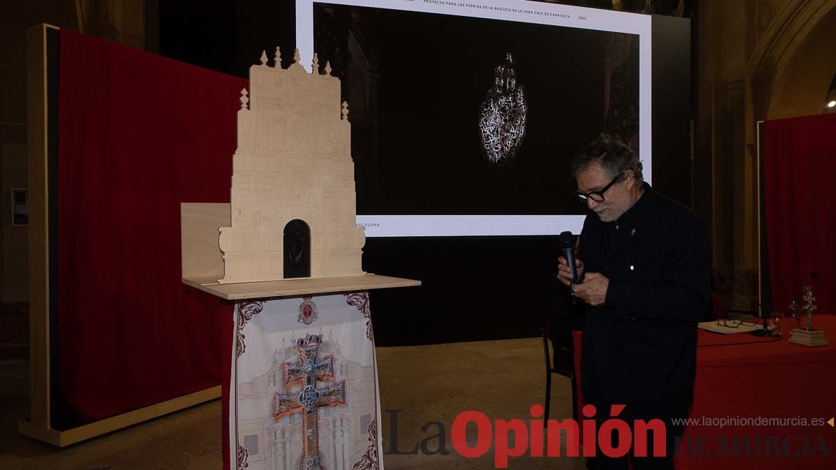 Así fue la presentación de la ‘Puerta del Alma’ de Jaume Blensa en Caravaca