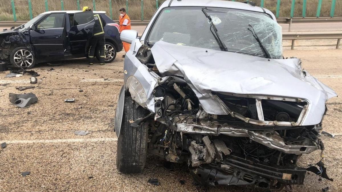 Imágenes intervención efectivos @BombersDipcas  parque Plana Baixa en el accidente de TFCO N340