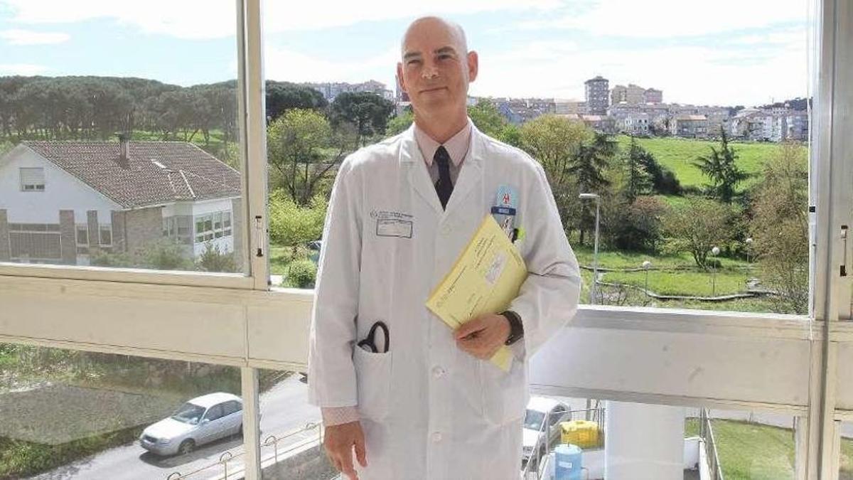 Un cap de servei d’un hospital gallec qualifica d’«experiment genètic» la vacuna contra la Covid