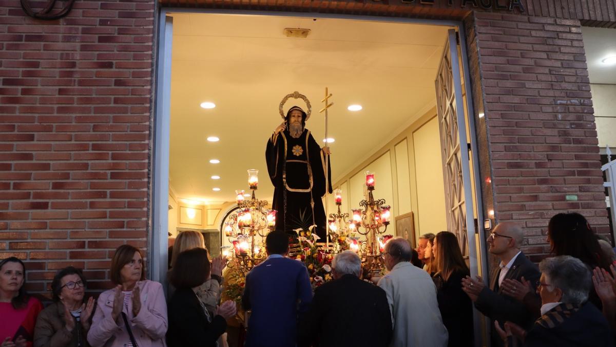 La imagen de  Sant Francesc de Paula ayer en Alaquàs.