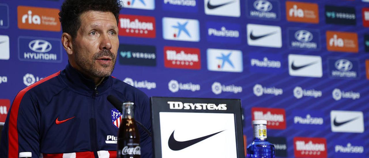 Simeone, durante una rueda de prensa