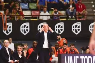 Carles Marco, tras el Leyma-Palencia: «La clave estuvo en el tercer cuarto, cuando cerramos el rebote defensivo y pudimos empezar a correr»