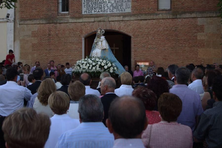 Fuentesaúco arropa a la Virgen de la Antigua