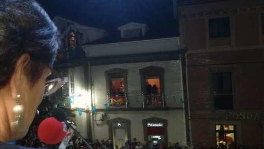 García, ayer, dando el pregón en Pola de Allande.