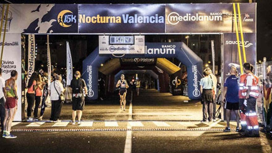 Ahouchar es el favorito hoy en la 15K Nocturna