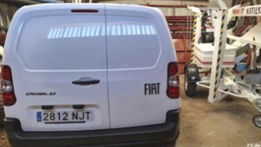 El consistorio de Alpartir adquiere una furgoneta y una plataforma