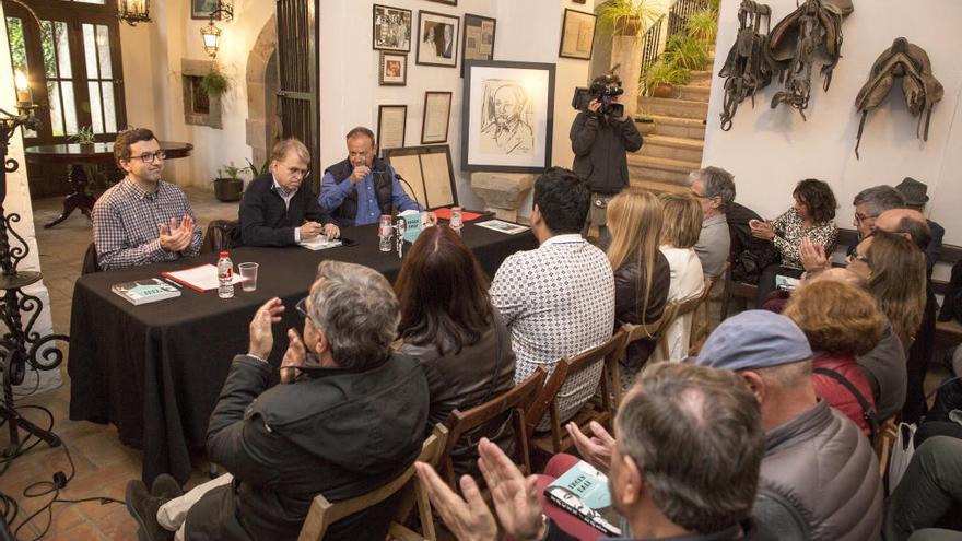 La primera presentació del llibre, a la Casa Fages